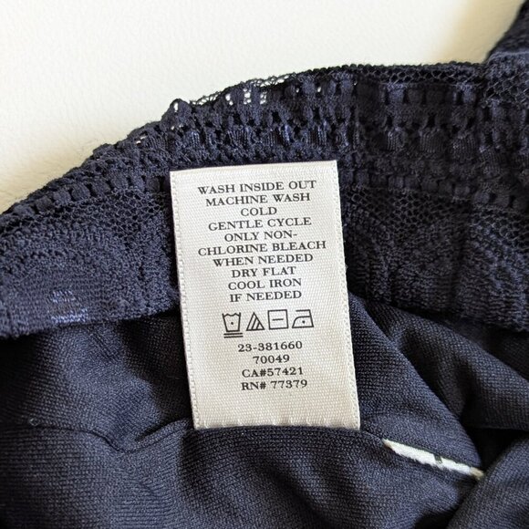 Ann Taylor Women's Size Small Lace Sleeveless Lined Shell Top In Navy - Picture 10 of 10